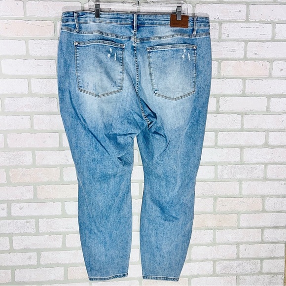 Judy Blue Allie Tummy Control Light Wash Distressed Skinny Jeans Size 22W - Picture 7 of 11